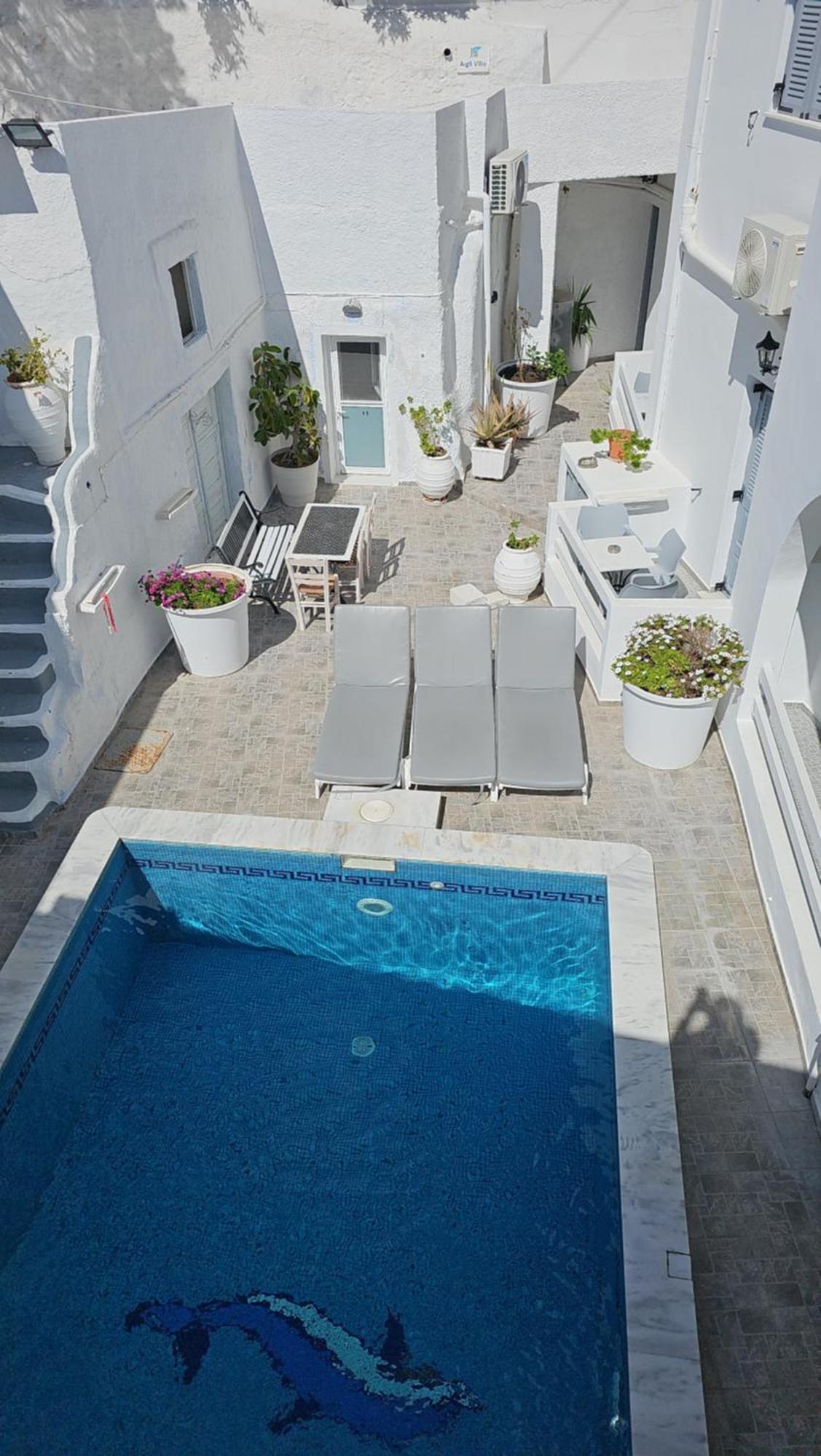 Unique Leta Apartment Fira  Ngoại thất bức ảnh
