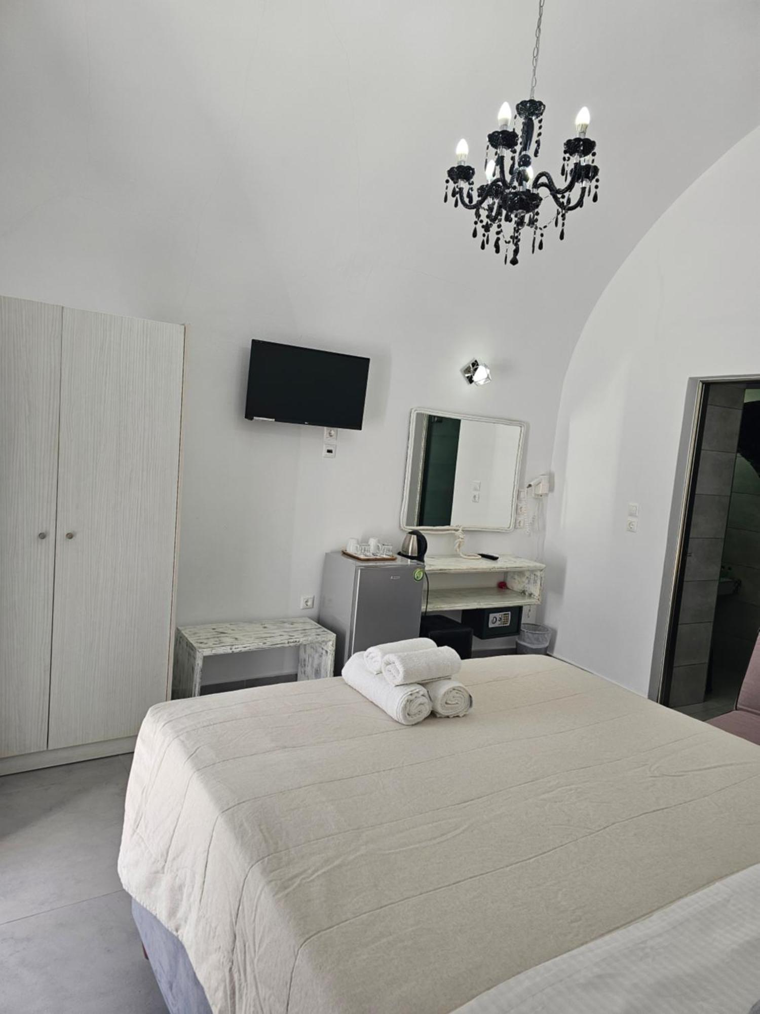 Unique Leta Apartment Fira  Ngoại thất bức ảnh
