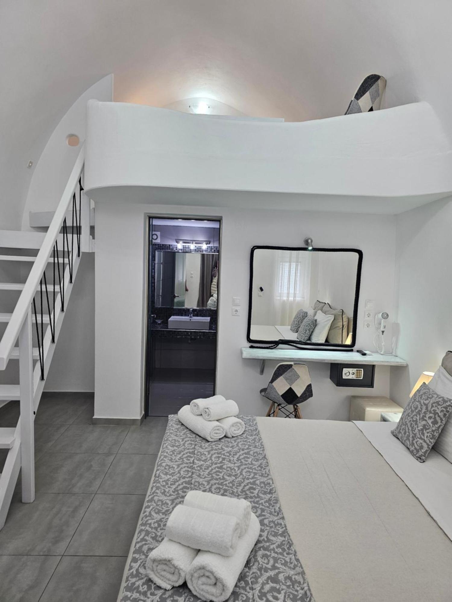 Unique Leta Apartment Fira  Ngoại thất bức ảnh