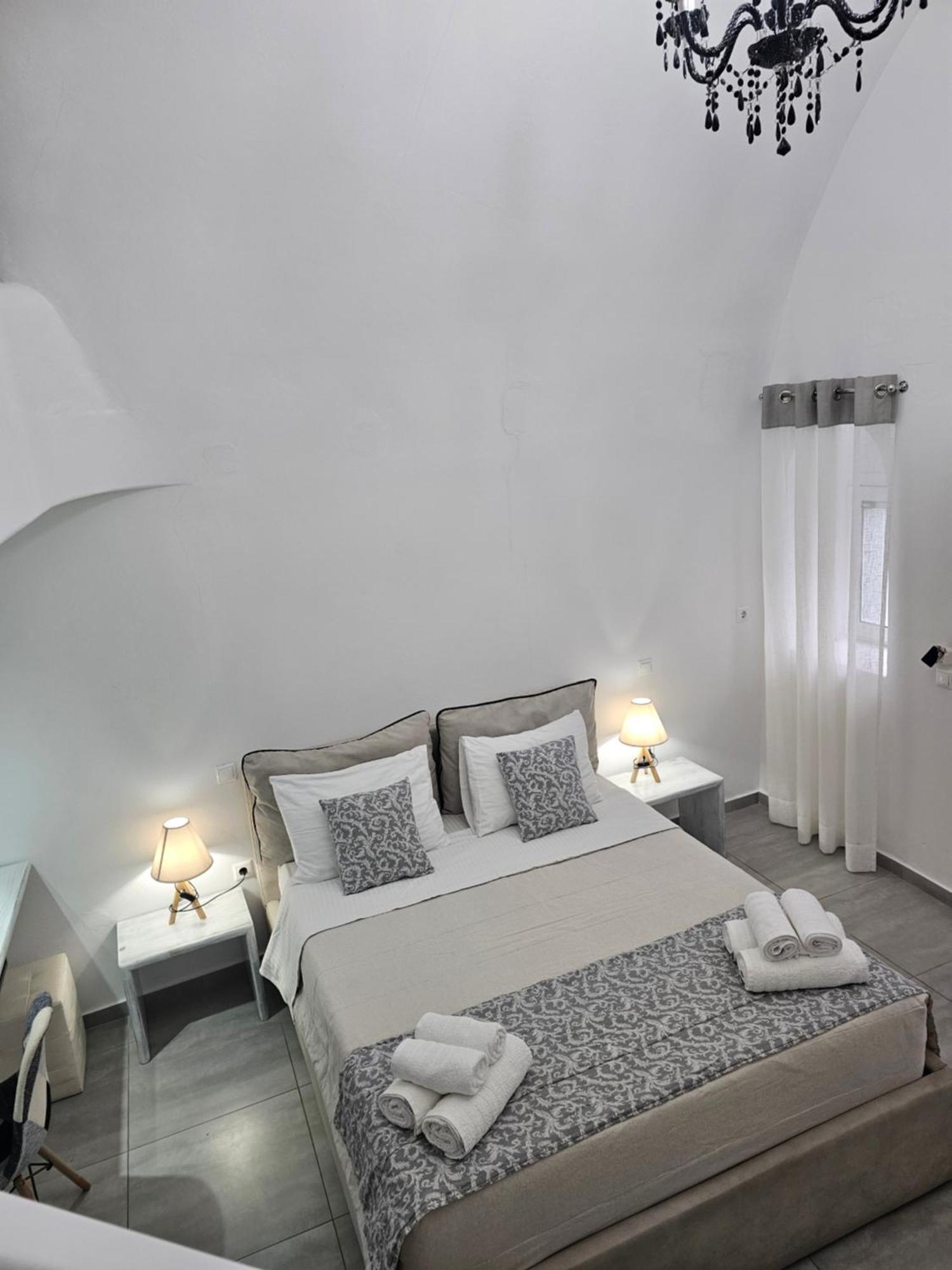 Unique Leta Apartment Fira  Ngoại thất bức ảnh
