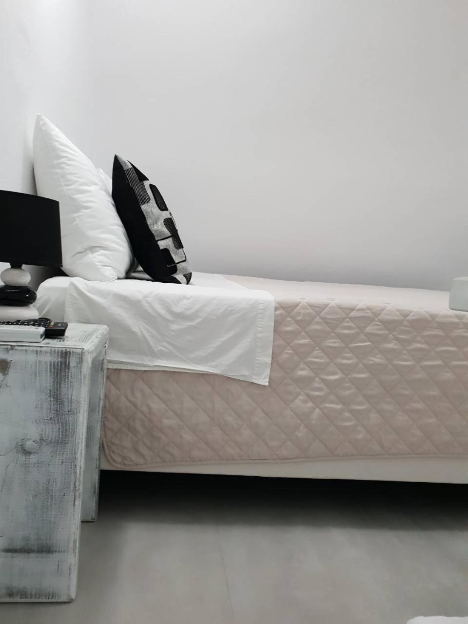 Unique Leta Apartment Fira  Ngoại thất bức ảnh